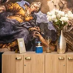 Charming Artist Studio In Le Marais