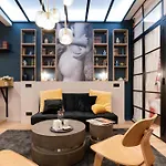 Charming Artist Studio In Le Marais
