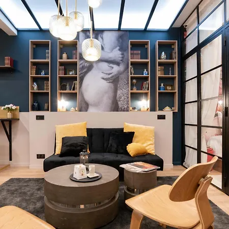 Apartment Charming Artist In Le Marais Paris